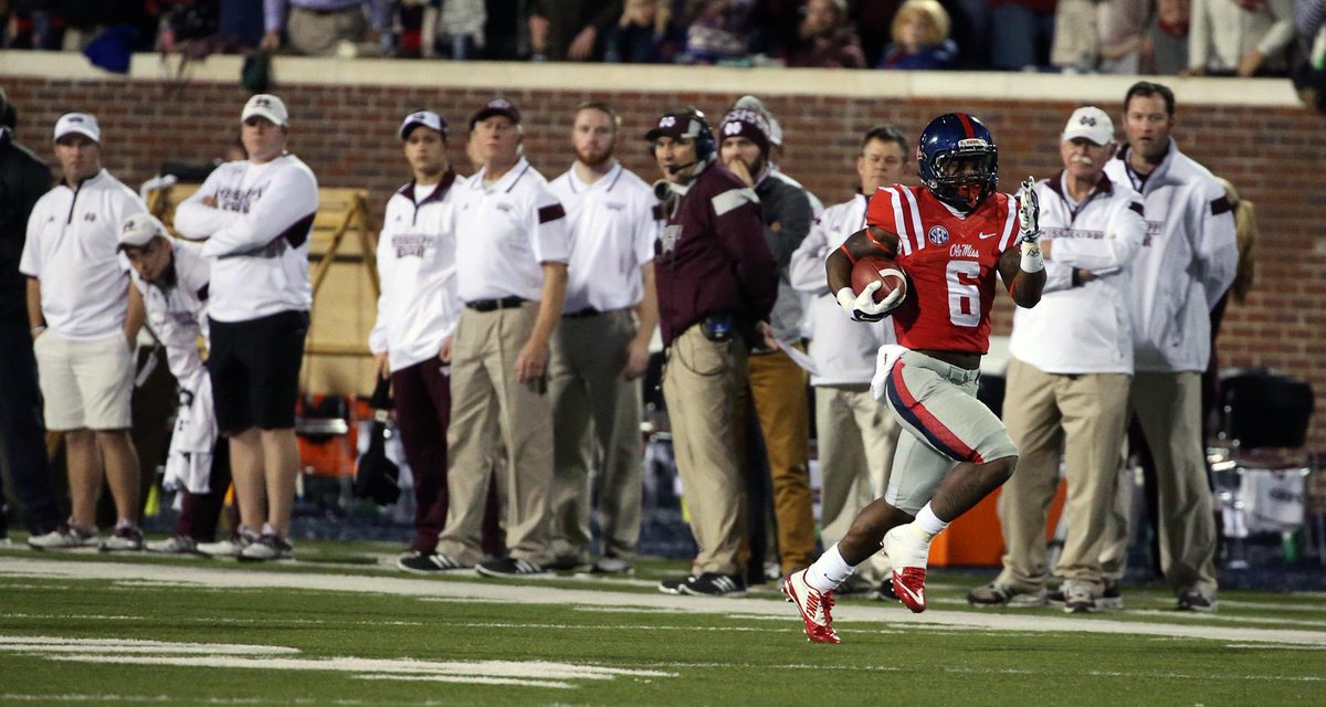 OleMissPix's tweet photo. They don’t seem happy!

This is Our State! @OleMissFB http://t.co/Vtdln7xAh1