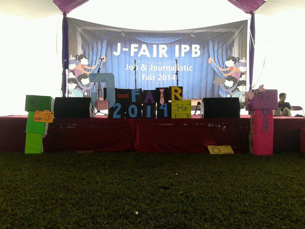 agrigita's tweet photo. @JFairIPB2014 yukk job seeker merapat ke lapangan baranangsiang :) keseruan hari ini akan dimulai beberapa menit lg http://t.co/w9zd9dUvfX