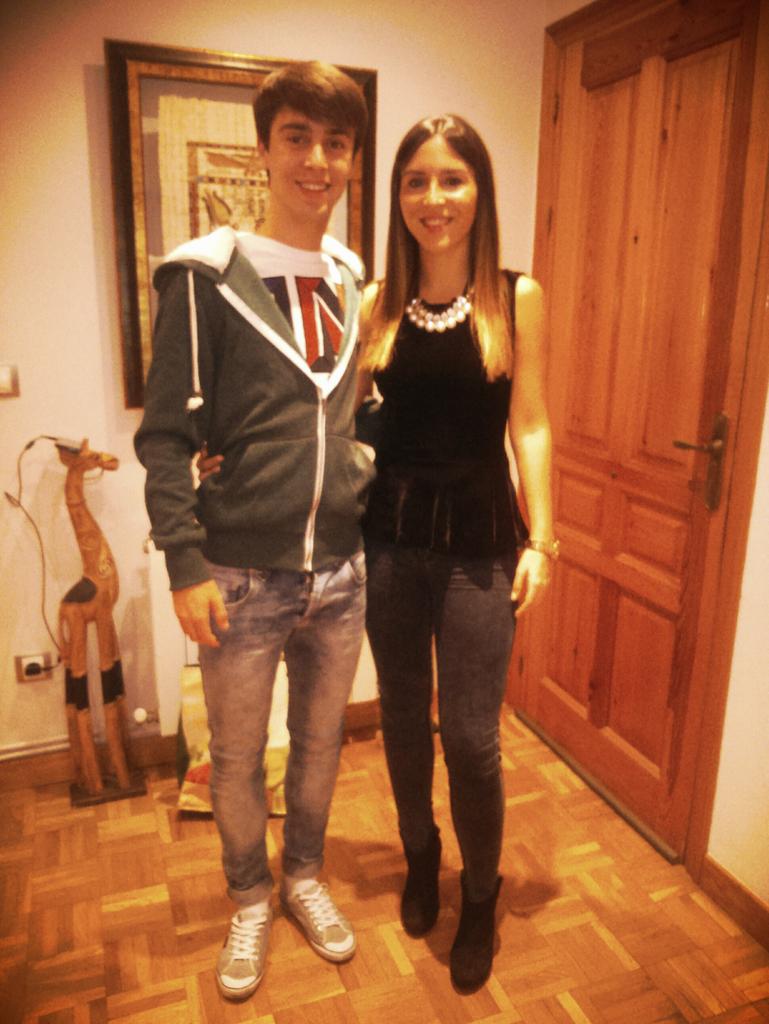 AndreaCorella's tweet photo. Es el mejor hermano que me podía tocar. Muchísimas felicidades pequeñín :) disfruta de los 16!!No cambies, te quiero! http://t.co/5bUinZbgS7