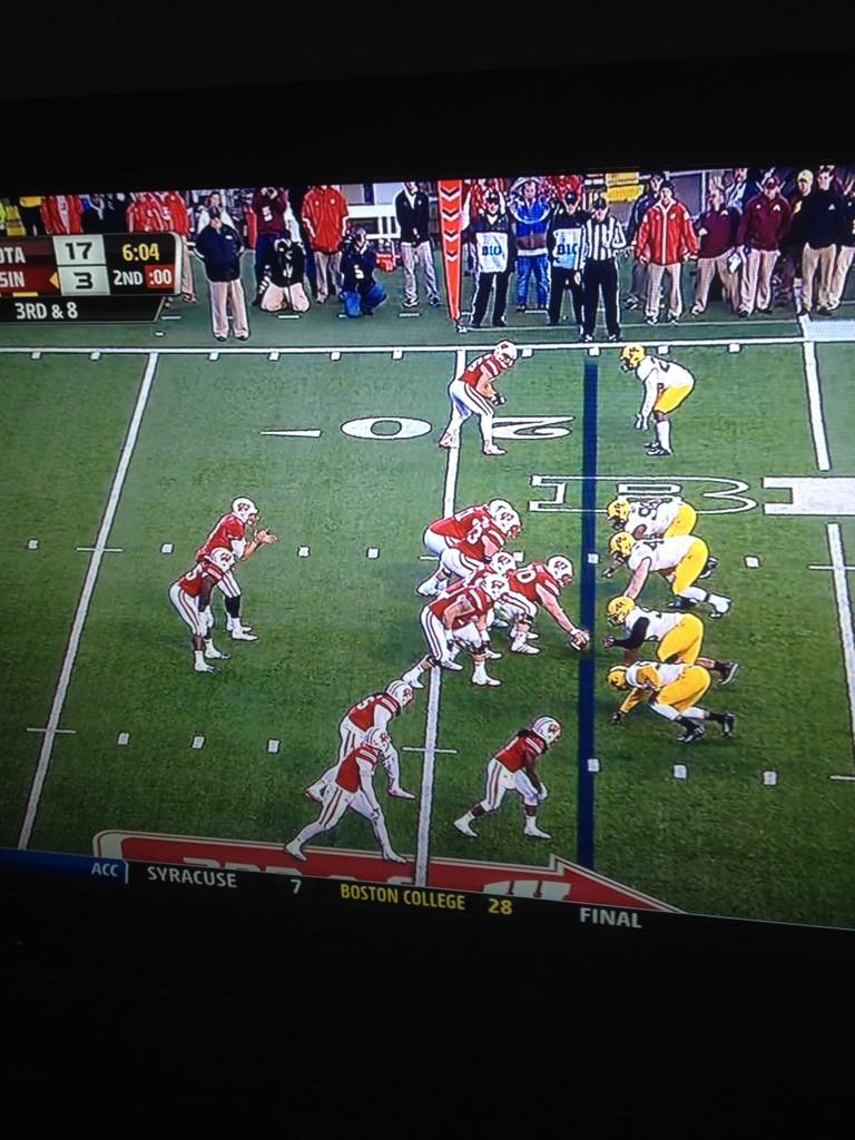 tylermason21's tweet photo. RT @WordOfTodd: Play clock reads :00 http://t.co/K8cofKPr0p