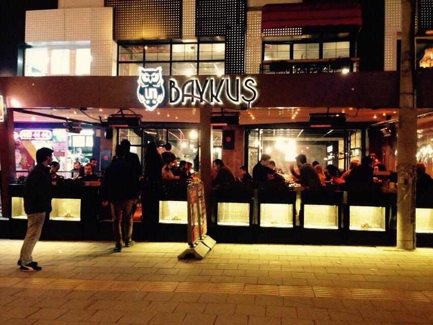 unibaykus's tweet photo. Cumartesi akşamını bizimle geçiren  baykuşçulara teşekkürler :) http://t.co/TLJe7w1Uj6