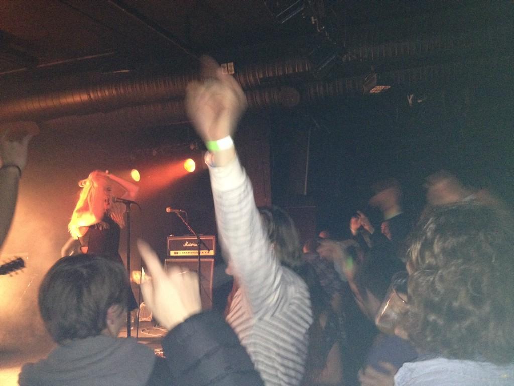 sassykraimspri's tweet photo. Sandvika tar HELT AV for @FrkenFryd!! 💜❤️🙌👌 http://t.co/wWG93Cs5AQ