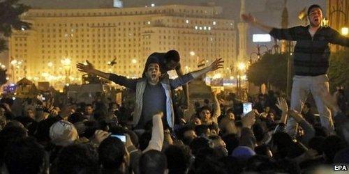Egypt police use tear gas to disperse protesters angered by Mubarak verdict
bbc.in/1vzgVZM