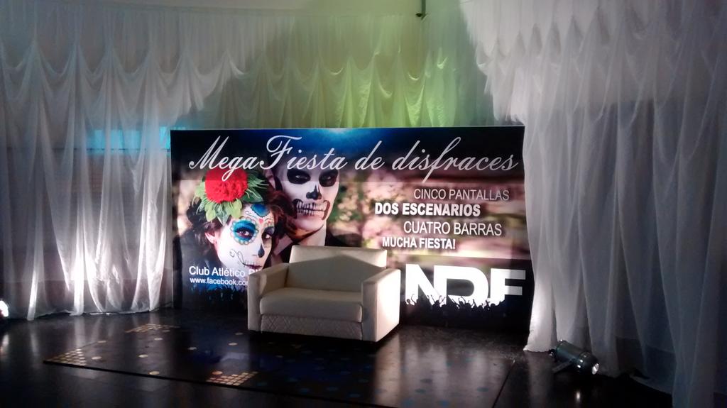 federicocortes9's tweet photo. A pocas horas de que explote la disfest pilar 2014 http://t.co/ciPKo1q3Bu