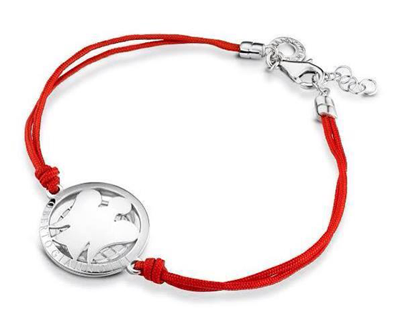 RotaryItalia's tweet photo. RT@RotaractRoma Nasce #MadeinAngel, bracciale per tutti i #Rotaractiani. scoprilo su http://t.co/dAxy713fWx #Rotaract http://t.co/Er18H2JvHA