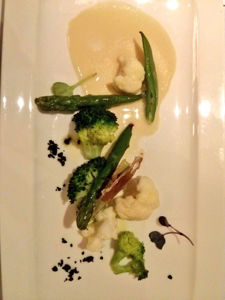 viajablog's tweet photo. Vaya platazos los de @MrBalibari  en la cena de @MASIADURBA, da pena comérselos. #AceiteCastellon http://t.co/H0vCIWsTRm