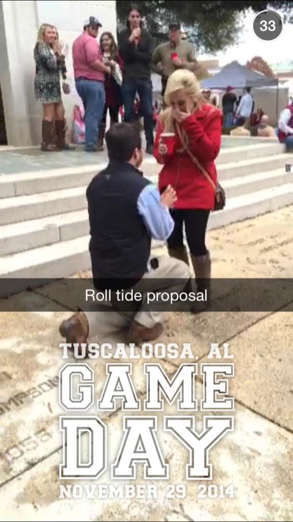 lefavi12's tweet photo. “@SratThatBass: I'd be pissed if someone proposed to me while I was holding a solo cup #BeatBama http://t.co/1wjLmEVpSK” 😂😂