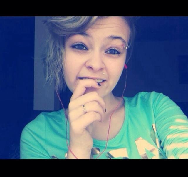 Okay, so you guys wanted to see me. #RL 😂😷