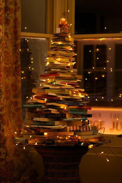 GLHBookstore's tweet image. Everyone loves a good book. What book tops your Christmas list this year? #lovetoread #booklover #booktree