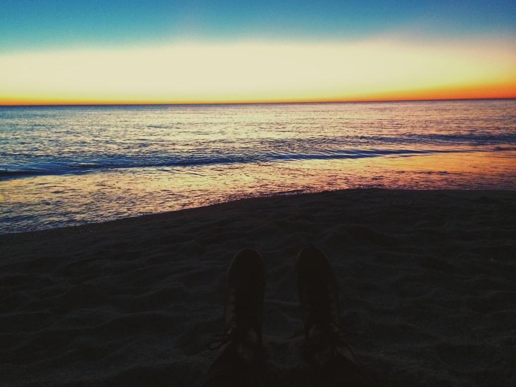megalicious_23's tweet image. inlove with the place i call home 🌅 #thinkingspot