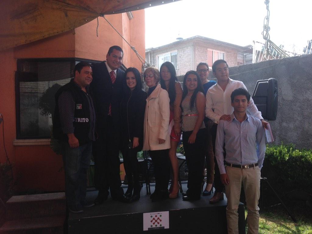 PresidenteDFmx's tweet photo. La estructura de @PRImxTlahuac después de su toma de protesta. #LoQueTláhuacNecesita http://t.co/iXFgOO2Uyp