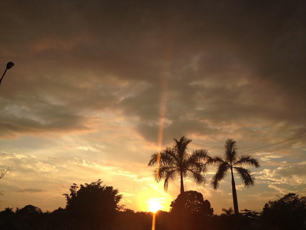 JJArellanes's tweet photo. Atardecer del 29 de noviembre 2014, de guardia con @sandwix_b @PPQDIDRIKSSON http://t.co/3xj54lUYWJ