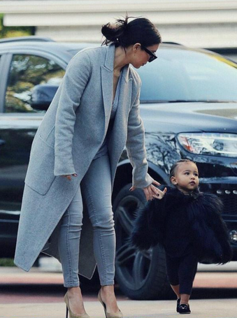 cchillzone's tweet photo. North is like,"Kimberly, please. I can walk by myself. I got this." http://t.co/RMmdEjRWYe