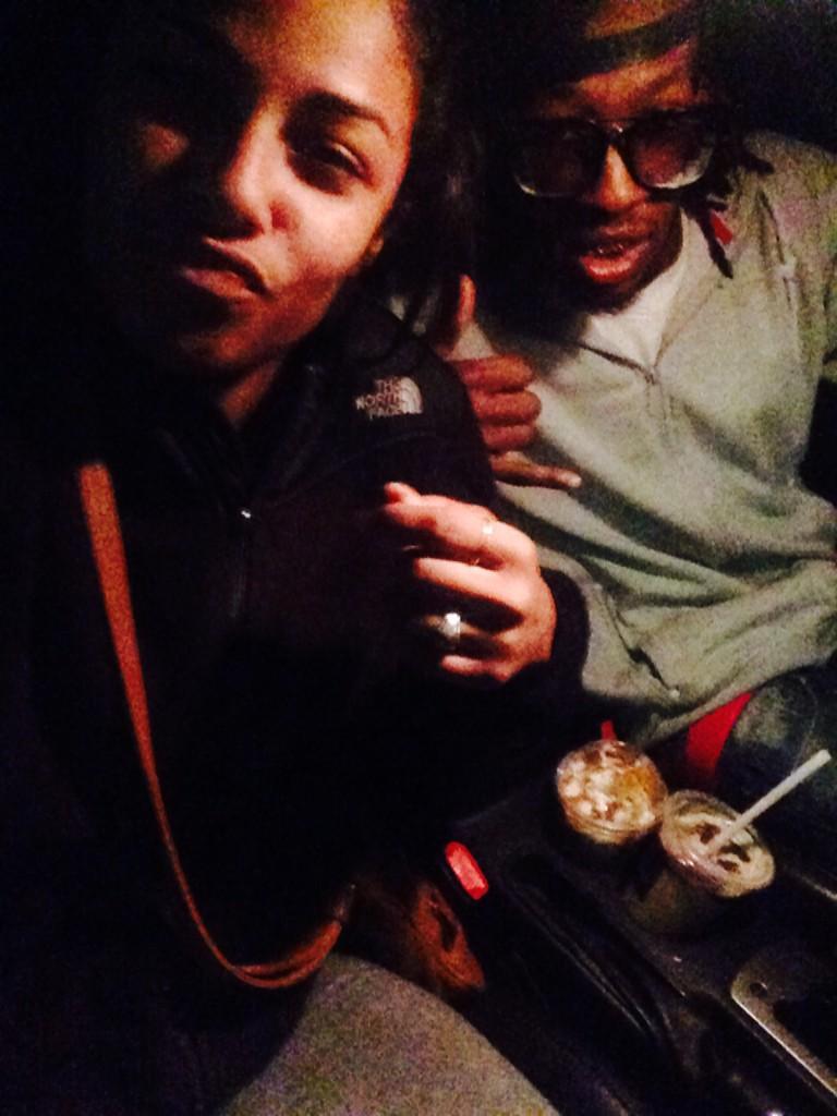 Moneee_Simoneee's tweet photo. My brother took me to get food while I had the munchies he the real MVP 👌😂 http://t.co/Hyp8F3m4ZL