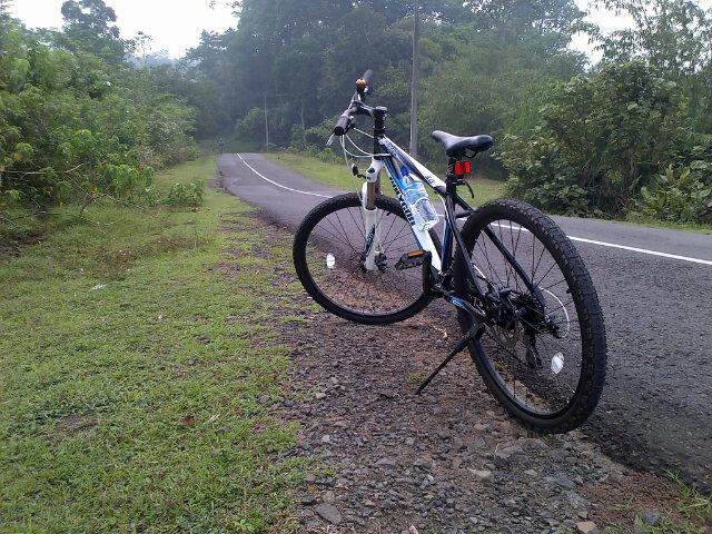 ragilhood's tweet photo. Let's start gowes gowes di pagi hari #bismillah http://t.co/QeeE7MxPUu