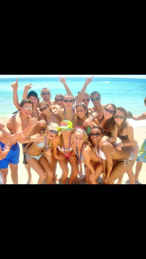 AlexaEnser's tweet image. HBD @breannedwards #springbreak2011