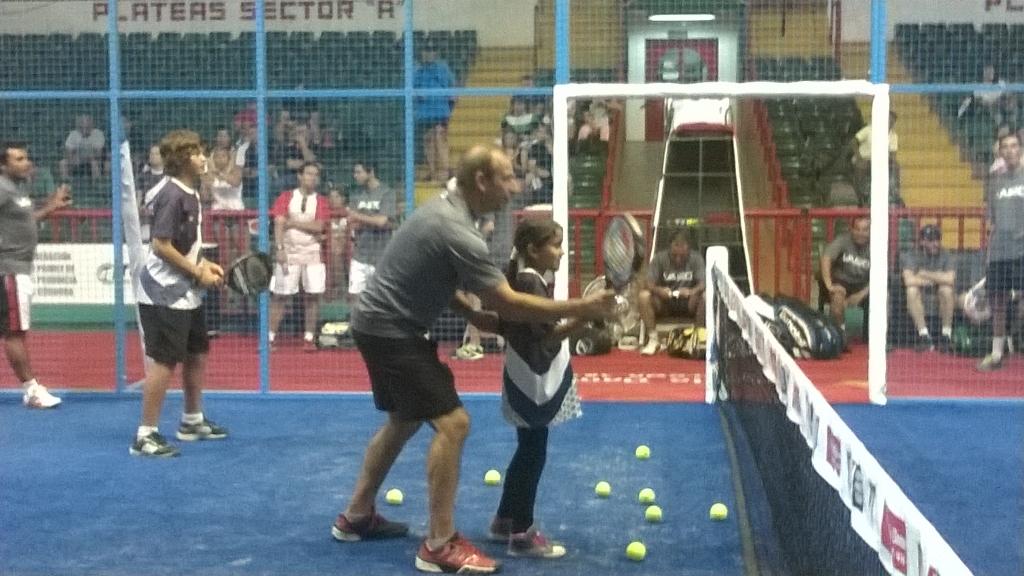 padelvairo's tweet photo. Hoy en Workd Padel Tour Cordoba el Curso de Entrenadores y Clínicas! http://t.co/KM5p2kFAYv