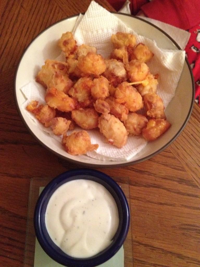 BenUstick's tweet photo. This time, we used Scream DIPA for the beer batter. #cheesecurdlife http://t.co/yL8fxBLKBQ