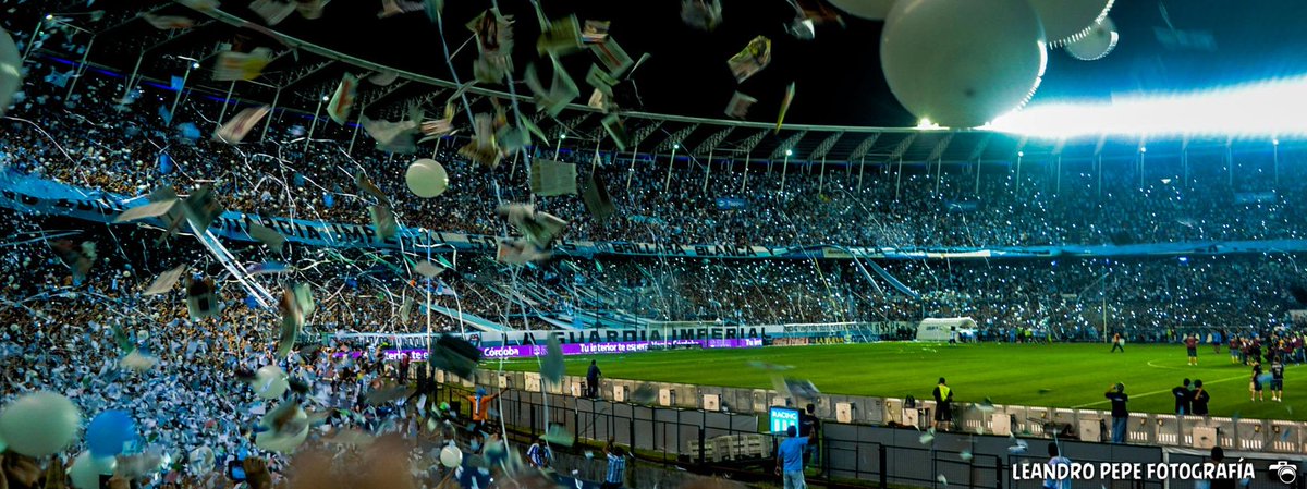 feperinetti's tweet photo. “@LeandroPepe91: Acá sí se pelea un campeonato a cancha llena.

#Racing. http://t.co/0ANcUB2ueC” @yoelmoretta