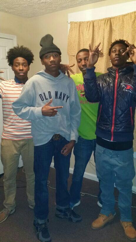 1bigFlight's tweet photo. My young niggas with me #FlyClan & #YNKE http://t.co/fEdCnTViiO