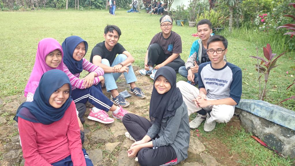 LNK_51's tweet photo. Kelompok 8 sedang menunggu kepastian. #ahayde #eDay http://t.co/83c8pZREyX