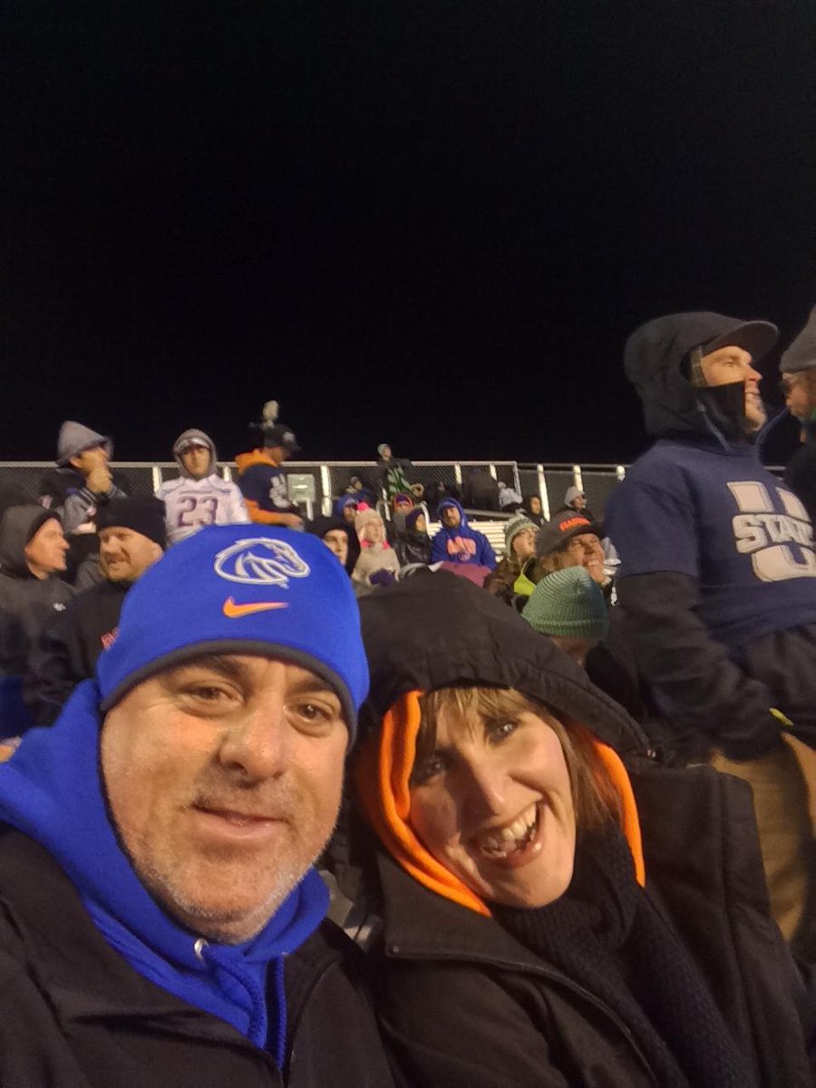 JRaaker's tweet image. #BoiseState #On the Blue #Beat Utah State
