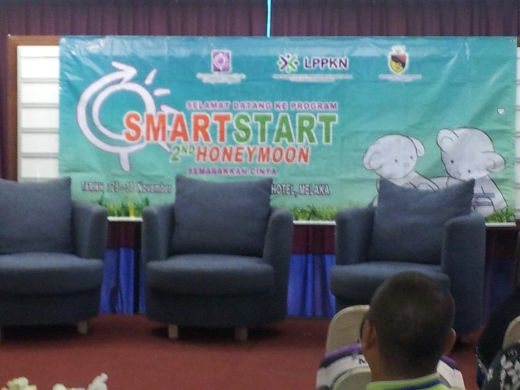 lppkn_pk's tweet photo. Pasangan berkahwin berpendapatan rendah diraikan dlm SmartStart 2nd Honeymoon LPPKN N Sembilan @norlasiah1958 @LPPKN http://t.co/niczeLbIot