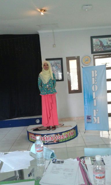 Peserta No.8 #DUNIAKAMPUS angkatan 4, RINAYUNIKASARI