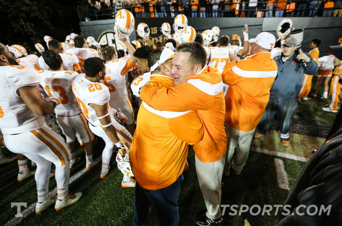 Vol_Photos's tweet image. #OneTennessee Thanks @DaveSerranoUT for coming out and supporting the Football Vols and @UTCoachJones!
