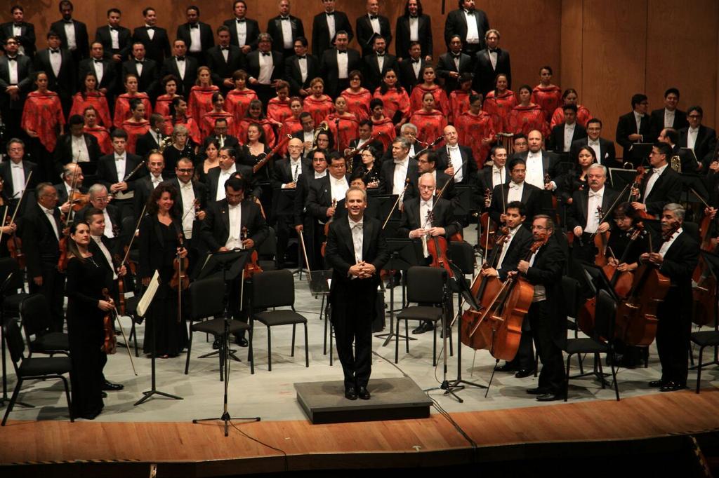 FMusicaMorelia's tweet photo. #FMM2014 #Clausura
¡Disfrutando de la excelente presentación de la Orquesta Sinfónica Nacional! http://t.co/LMzbEB0kwD