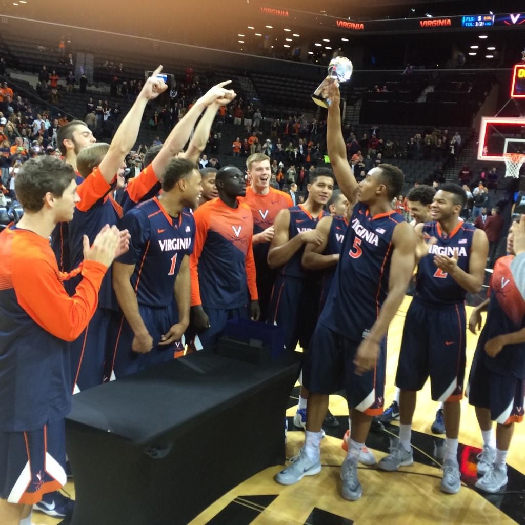 Darion Atkins and the 'Hoos celebrate the <a href="/barclayscenter/">Barclays Center</a> title!