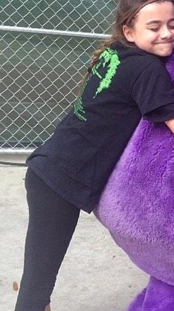 madybajor's tweet photo. @kyliecurtiss pretty sure yall both don't hav butts😂😂😂 dead http://t.co/zsV3wSw71U