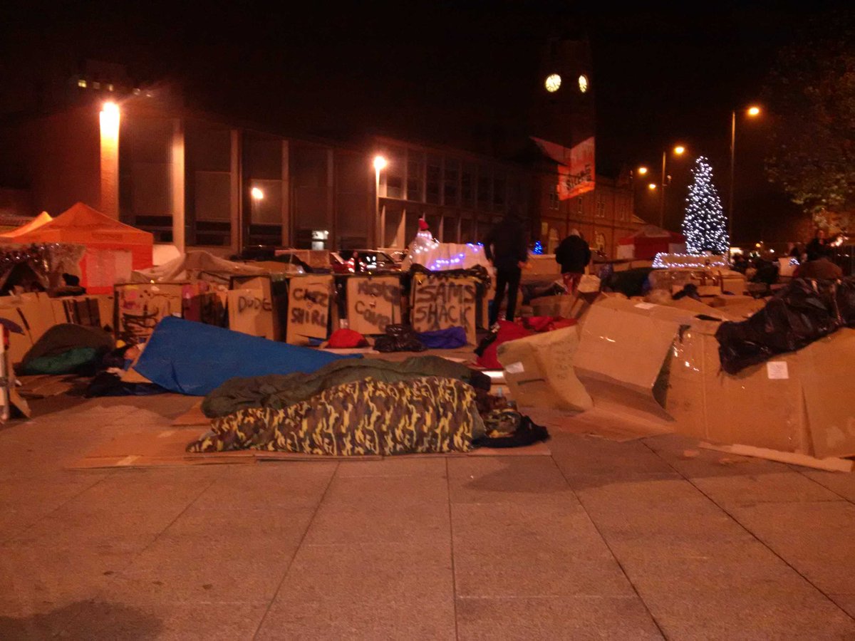 MatthewLymnRose's tweet photo. @awlymn @Framework_HA people are starting to stir... #BigSleepOut #BSO2014 http://t.co/qRmMio37DB