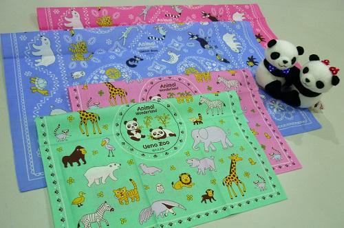 上野動物園 公式 新商品 上野動物園 オリジナルのハンカチとバンダナがリニューアルして帰ってきました 各2色ご用意しております お土産にいかがですか ｖ ハンカチ 手前 グリーン ピンク 302 バンダナ 奥 ブルー ピンク 540 Http T