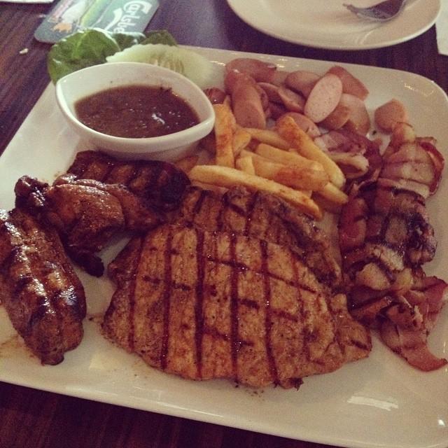 Lunch with family #pork #porkplatter #porklover