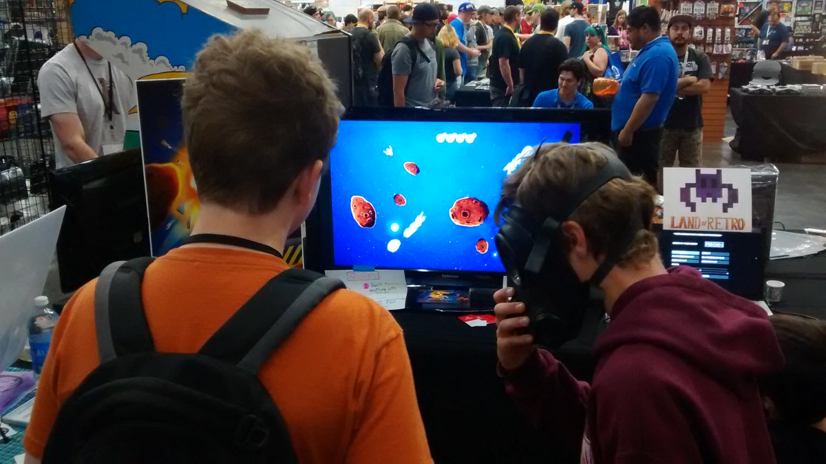 Soulareus's tweet photo. Come prepared when playing #hardlander. #PRGE2014 #indiedev #screenshotsaturday #gamedev http://t.co/HWySBymTmn http://t.co/NlKvZ90YQh