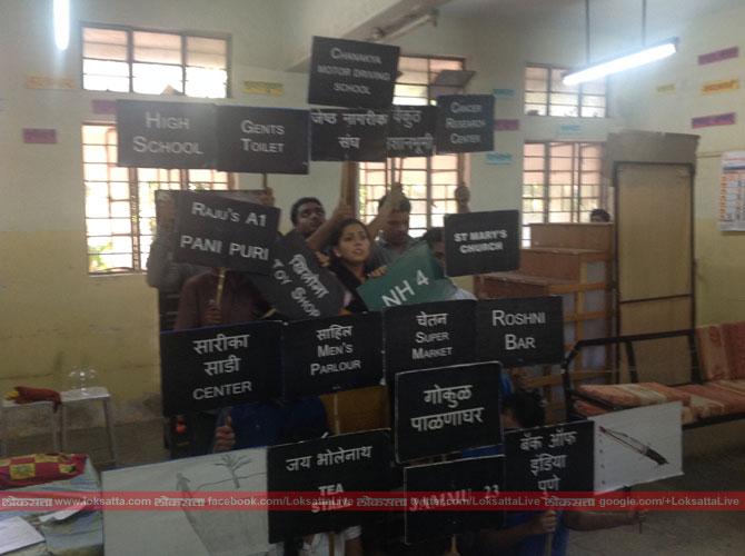 LoksattaLive's tweet photo. #LoksattaLokankika बाॅर्न १ : http://t.co/GF4mXWpxvx #marathi @LoksattaLive http://t.co/v2cGUBz10U