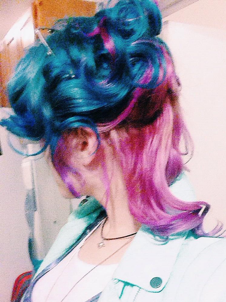 Claire Max A Twitter A Better Look At The New Hair Color Scheme
