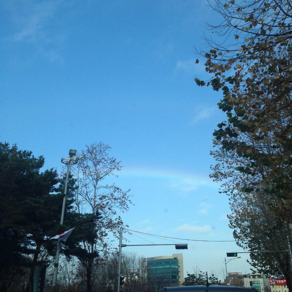 mona_aDe's tweet photo. 무지개다아 🌈 http://t.co/JPieKwHCE6