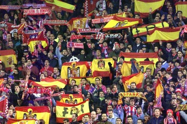 dvdbou's tweet photo. El @Atleti #Madrid lleva años tolerando #fascismo en su estadio. 1° asesinaron a Aitor, hoy a aficionado del Depor http://t.co/Brnf0OdsVR