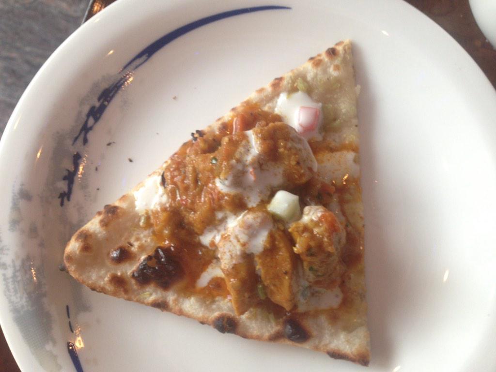 MrAdamSharpe's tweet photo. Curry. Yoghurt. Garlic naan. Heaven. @TGKF_ #bkkfatty #foodie #bangkok http://t.co/Qw7ihZN4qs