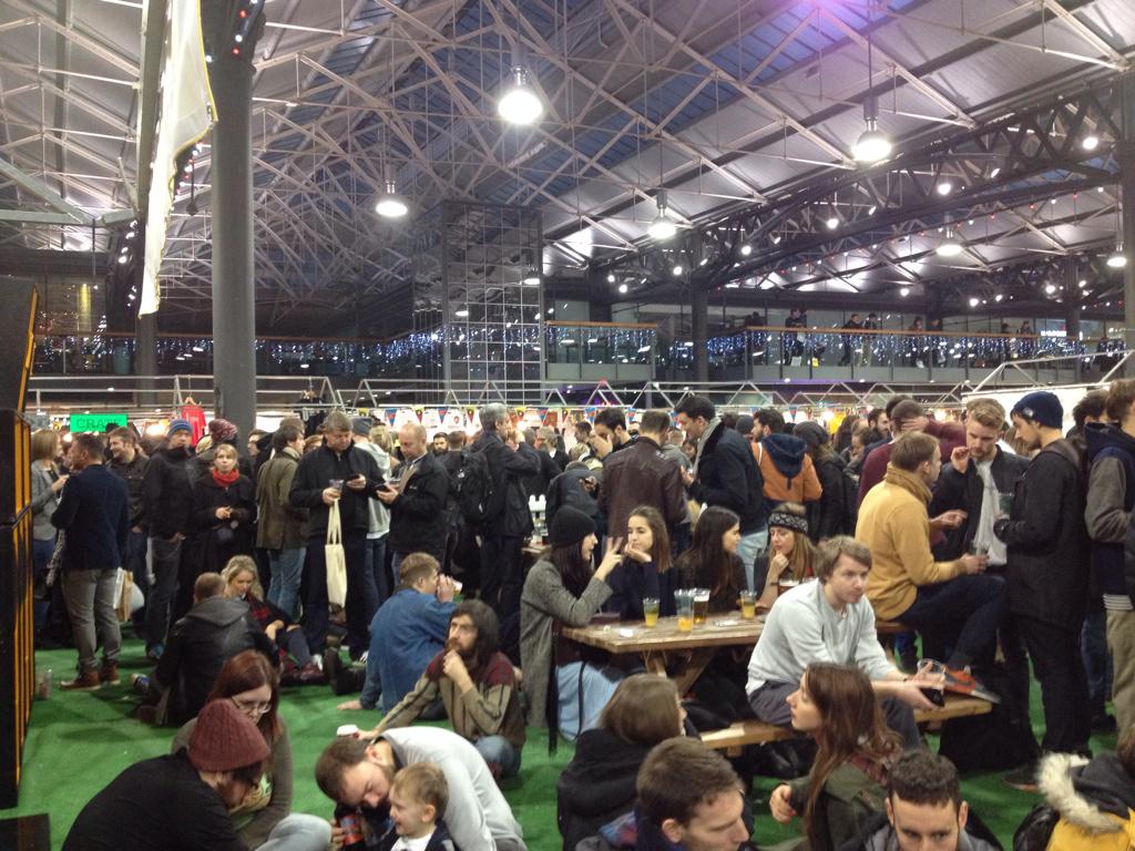 mylifeinlondres's tweet photo. Independent record label market @IndieLabelMkt @oldspitalfields #ILMXMAS http://t.co/ywwMNhwWtI