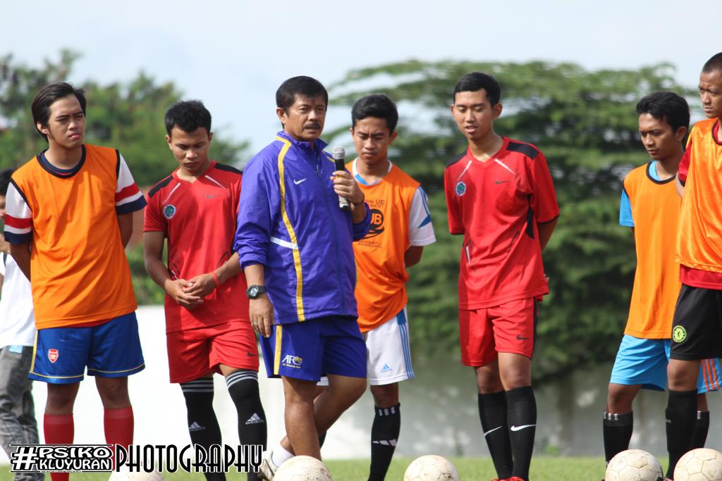 MalangChannel's tweet photo. dibuang sayang (1) | #CoachingClinic w/ @indra_sjafri | @SemnasCC @mafiosoFiaub #SemnasCC http://t.co/ixoQdLkAze