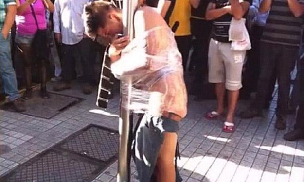 Embedded image permalink