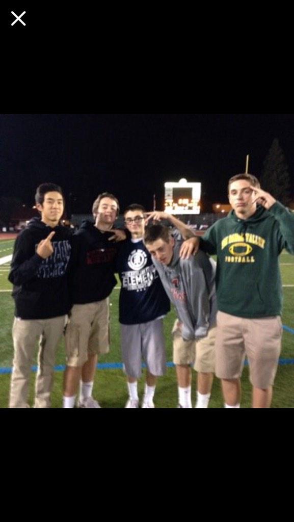 FreitasHayden's tweet photo. Happy birthday scott! Hope you have a reminiscing day doe❤️ #rundat #asian #tangible #chumpin http://t.co/1Y07UJftdf