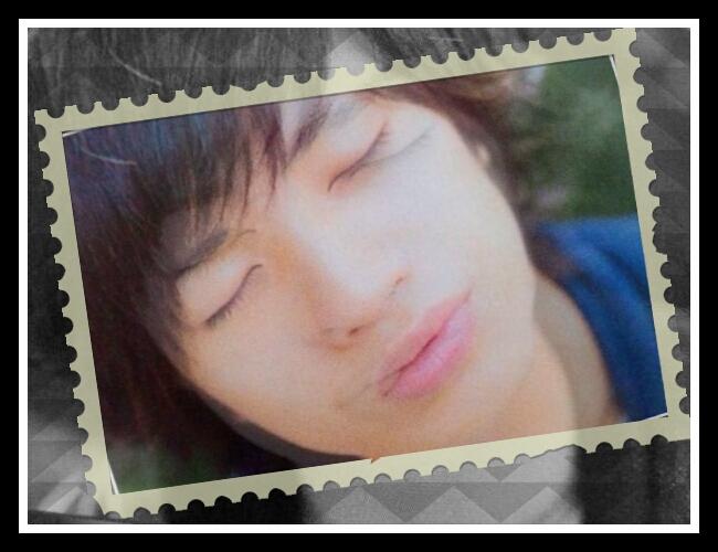 003LK1300's tweet photo. .

.

X

　　「　ねぇ　　　、　　キス

.

右寄　／　ﾛﾙ　／　独占　／　抱擁　／

.

　　　　して　　　　？　」

.

　　　　　　RRRR　
　　　　　　　　　↓

　　　　　　　　　FFFF

X

.

. http://t.co/9c1AKZbqMJ