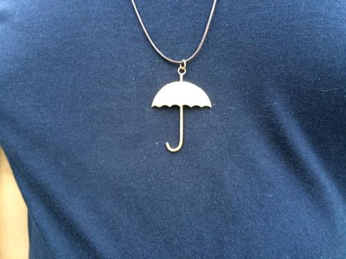 hu_jia's tweet photo. #伞花运动,创意无穷。@ssataline: #umbrellaprotest swag 1 http://t.co/QmOuyAJHV1