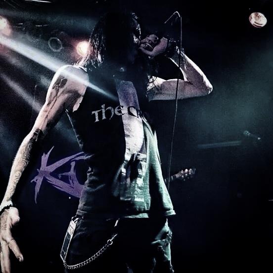 michaelkuza's tweet photo. Everyone has been asking where I got this shirt from, its from Hot Topic. I believe they have even a better one now. http://t.co/2nY0VMSHFt