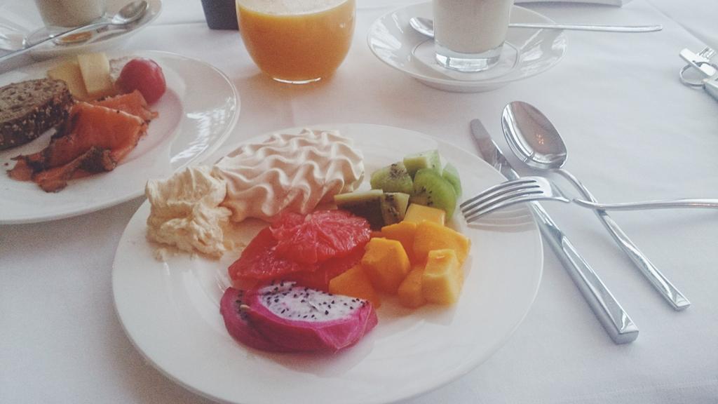 The thing I love most @ Hotel <a href="/TroisCouronnes/">HotelTroisCouronnes</a>: they have "Meringues avec Double crèmes de la Gruyère" for breakfast