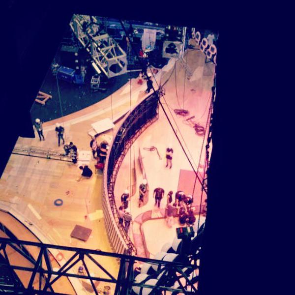 EXOBEAKHYUN_TB's tweet photo. สเตจ งาน  MAMA 2014 ที่ AsiaWorld-Expo Arena  Hong Kong.

cr.owners http://t.co/TTJ7RlsHrg via.ibaekrauhls